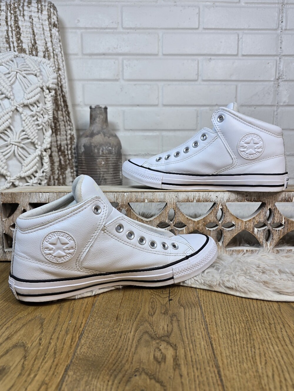 Converse White CTA High Top Leather Sneakers Size 9 Womens - Picture 4 of 11
